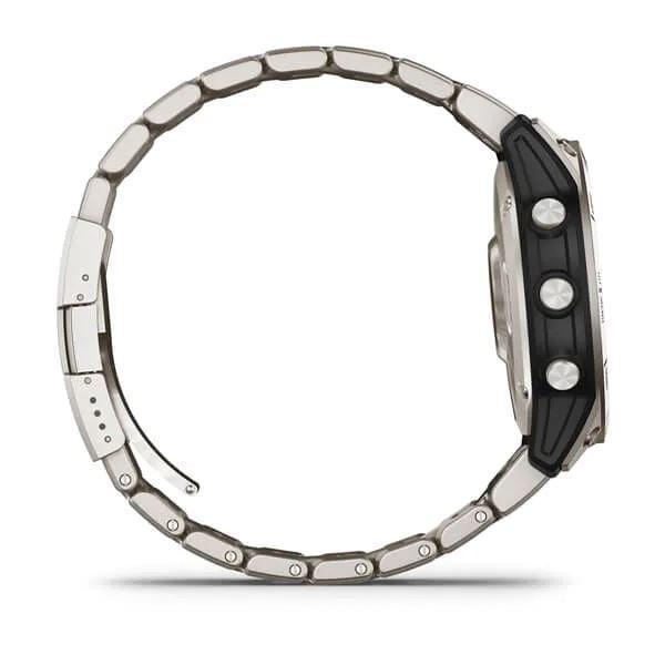 d2 mach 1 - montre aviateur connectée - bracelet en titane