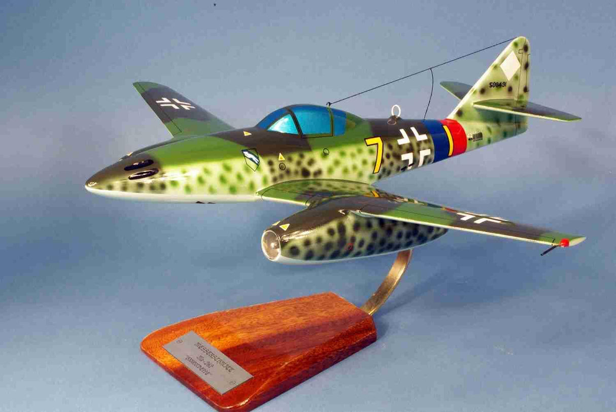 messerschmitt me.262a-1 schawlbe iii/.ejg2 heinz bär