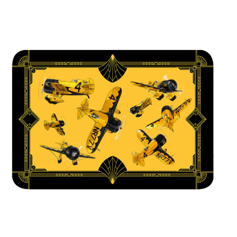 Tapis de souris jaune avec impressions tirées de la bande dessinée Godspeed de Romain Hugault