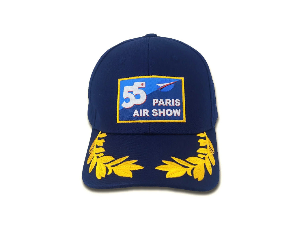 Casquette bleu marine avec impression et tissage jaune pour le 55e salon international de l'air et de l'espace au Bourget en 2025