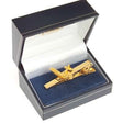 Pince à cravate dorée représentant l'avion Stampte SV4