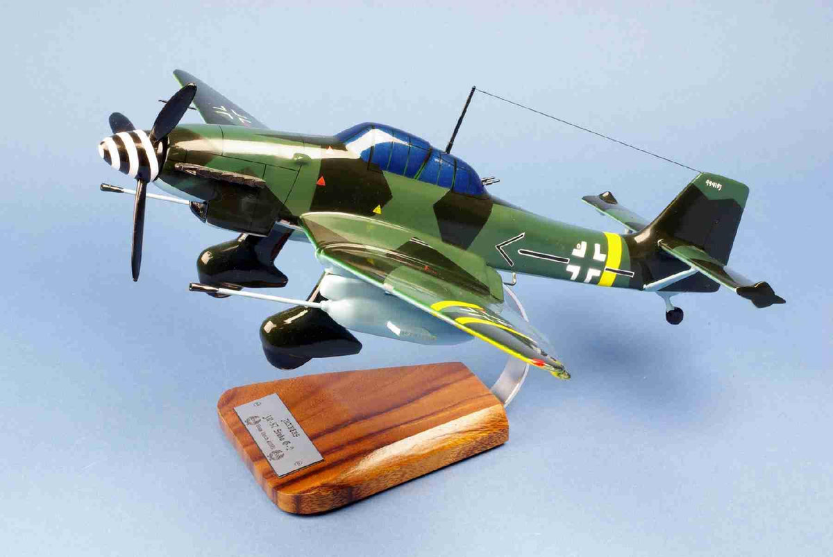 Junkers Ju 87R Stuka Trumpeter 03216 Junkers Ju 87R Stuka Trumpeter 03216